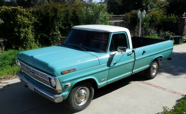 Ford F-250 1969 image number 0