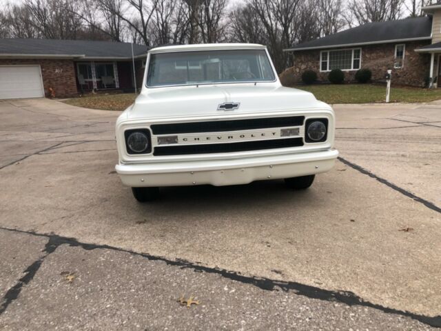 Chevrolet C-10 1969 image number 2