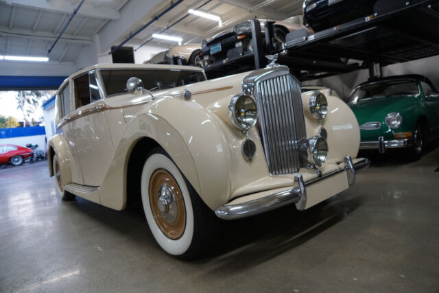 Bentley MARK VI 4.25L ALUMINUM FREESTONE & WEBB COACHBUILT 1947 image number 28