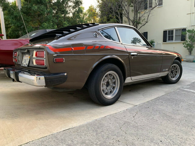 Datsun Z-Series 1975 image number 14