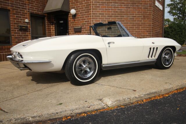 Chevrolet Corvette 1966 image number 29