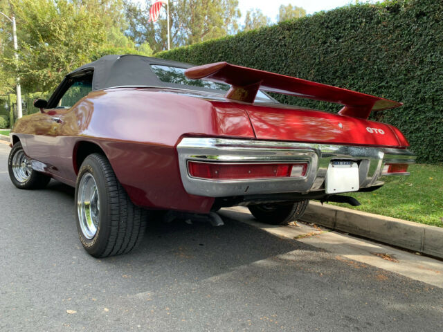 Pontiac Le Mans 1971 image number 28