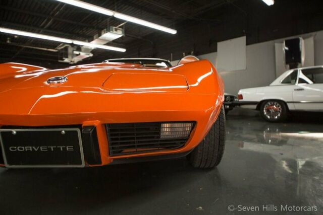 Chevrolet Corvette 1975 image number 17