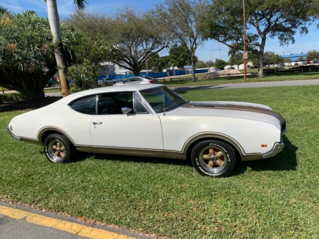 Oldsmobile Cutlass 1968 image number 14