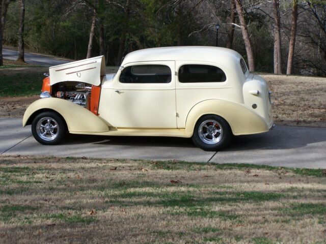 Chevrolet 2 DOOR SEDAN 1935 image number 28