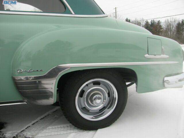 Chevrolet Styleline Deluxe 1952 image number 1