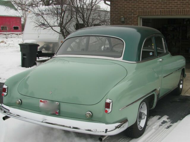 Chevrolet Styleline Deluxe 1952 image number 3