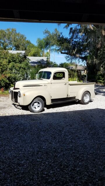 Ford Pickup 1946 image number 0