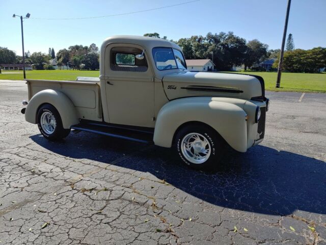 Ford Pickup 1946 image number 17