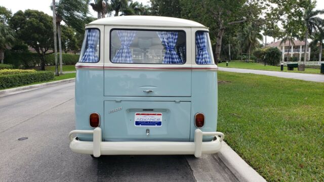 Volkswagen Bus/Vanagon 1970 image number 29