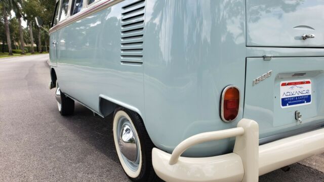 Volkswagen Bus/Vanagon 1970 image number 30