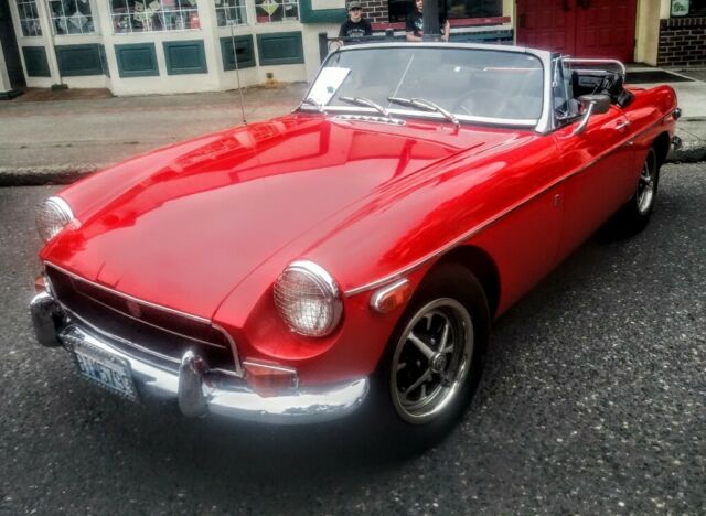 MG MGB 1970 image number 0