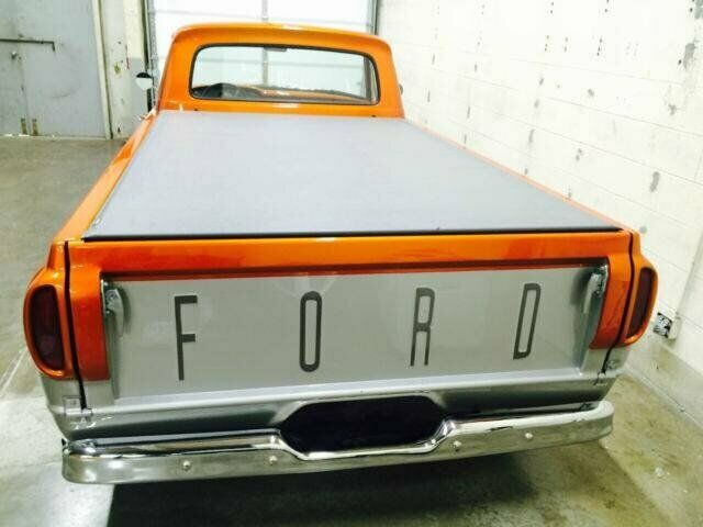 Ford F-100 1962 image number 16