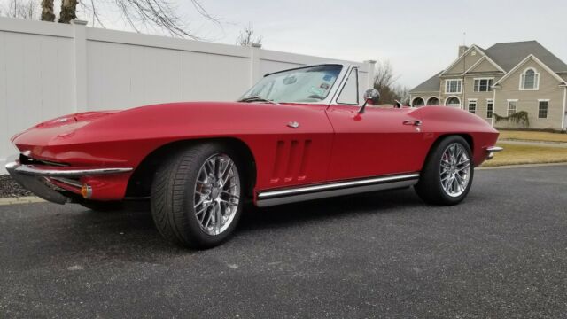 Chevrolet Corvette 1965 image number 10