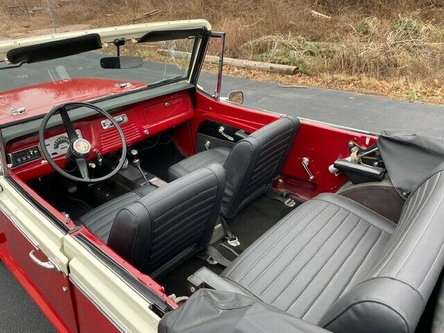 Jeep Jeepster 1967 image number 26