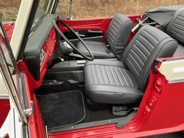 Jeep Jeepster 1967 image number 9