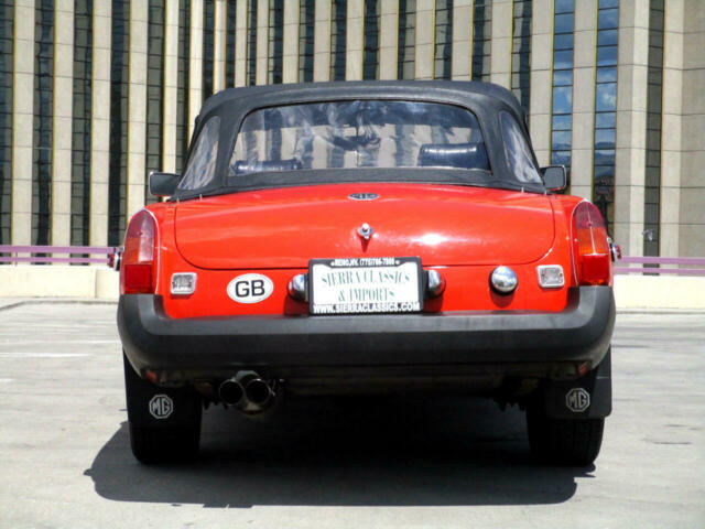 MG MGB 1976 image number 36