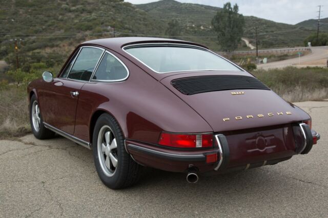 Porsche 911 1971 image number 26