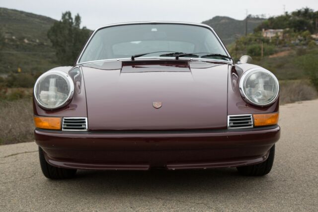 Porsche 911 1971 image number 32