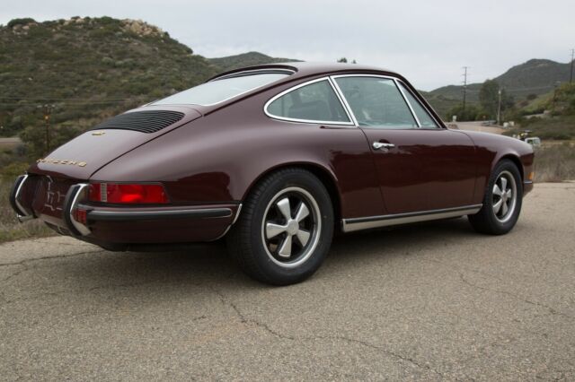 Porsche 911 1971 image number 4