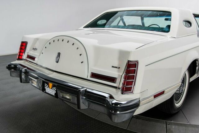 Lincoln Continental 1977 image number 20