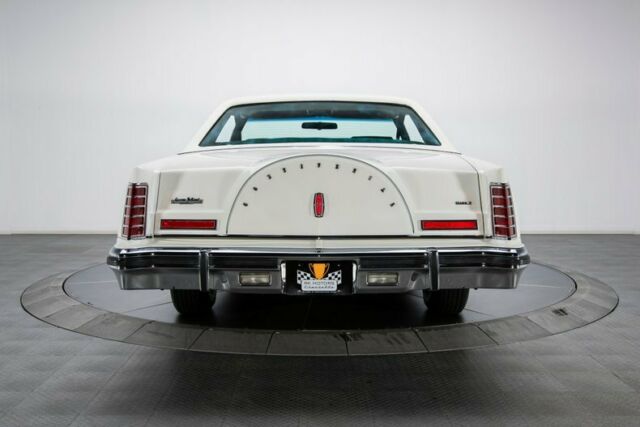 Lincoln Continental 1977 image number 22