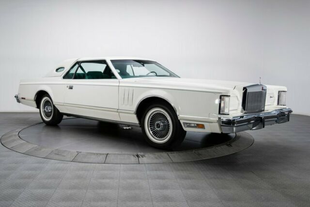 Lincoln Continental 1977 image number 30