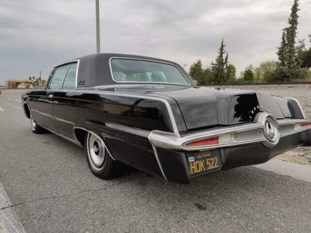 Chrysler Imperial 1965 image number 11