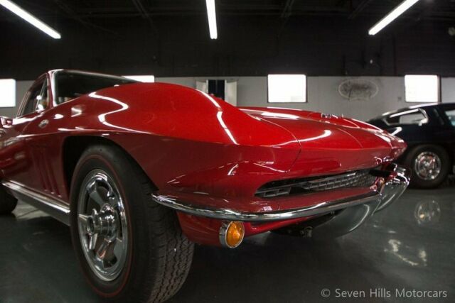 Chevrolet Corvette 1966 image number 34