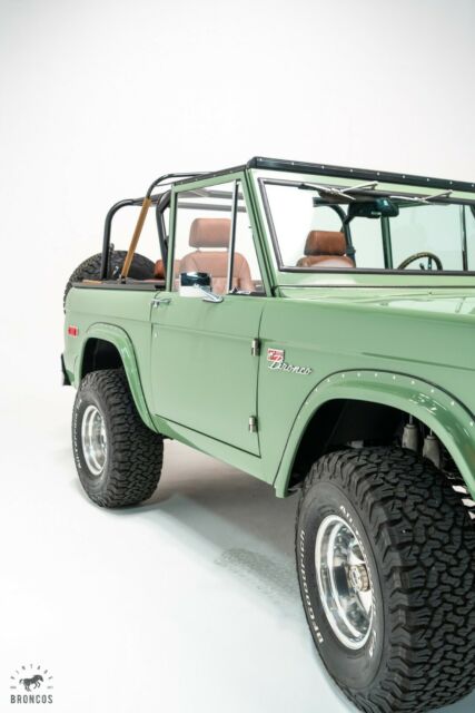 Ford Bronco 1974 image number 2