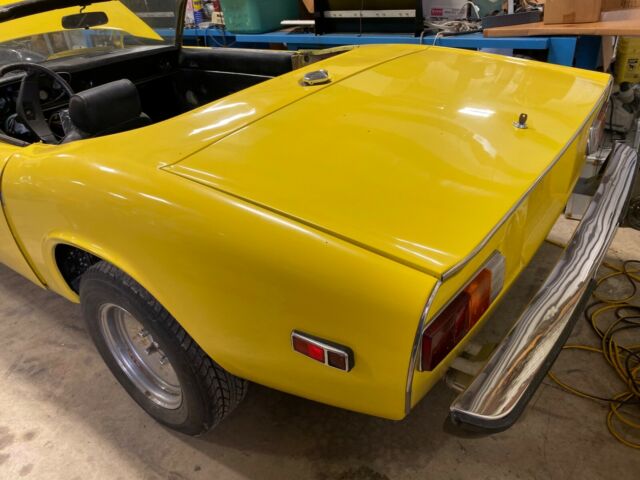 Jensen Healey 2-seater sports car 1974 image number 17