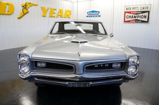 Pontiac GTO 1966 image number 9