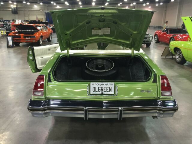 Chevrolet Monte Carlo 1976 image number 2