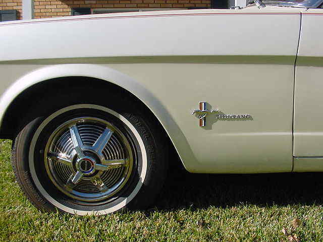 Ford Mustang 1965 image number 27