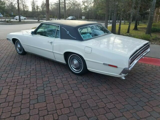 Ford Thunderbird 1968 image number 1