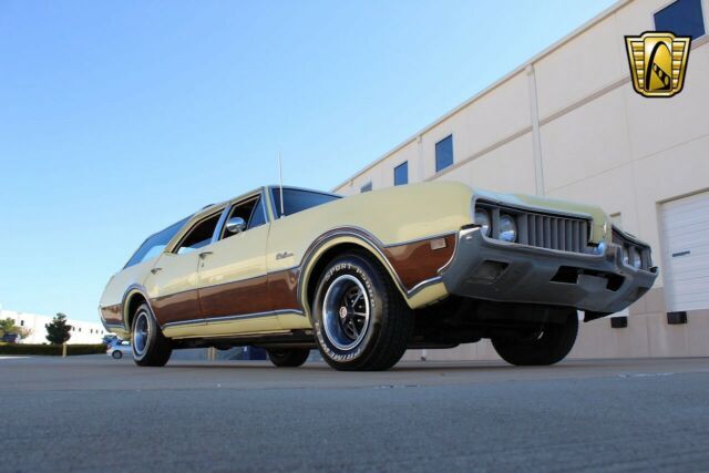 Oldsmobile Vista Cruiser 1969 image number 22