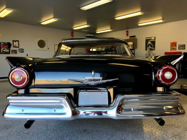 Ford Fairlane 1957 image number 27