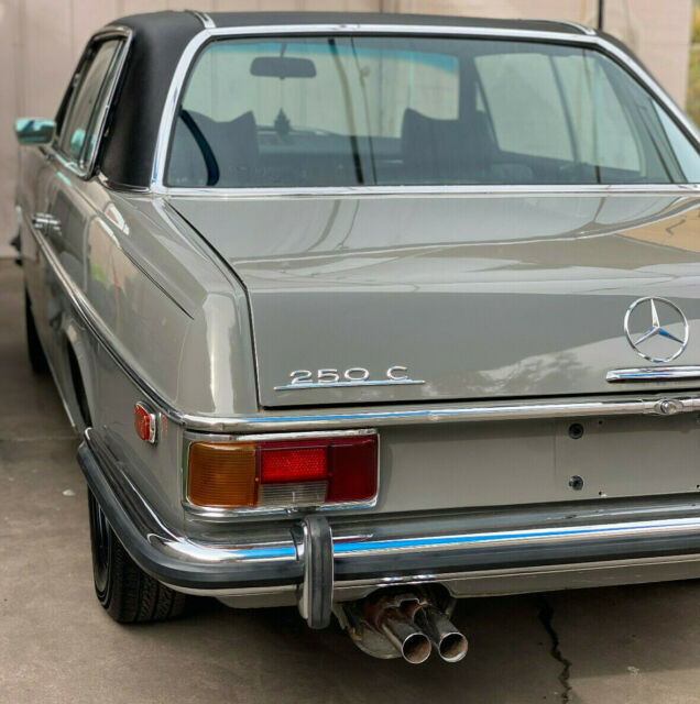 Mercedes-Benz 200-Series 1970 image number 2