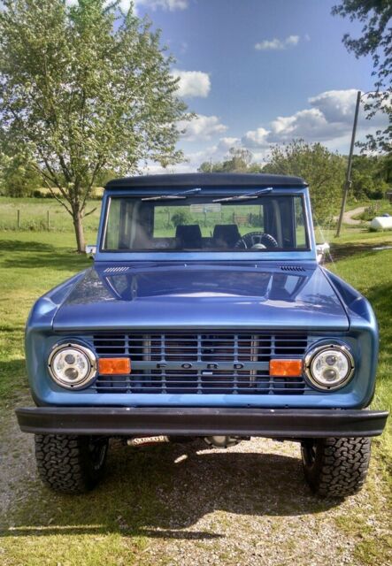 Ford Bronco 1977 image number 1