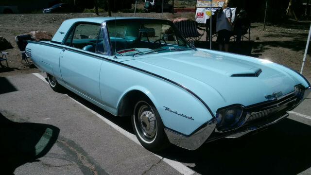 Ford Thunderbird 1961 image number 14