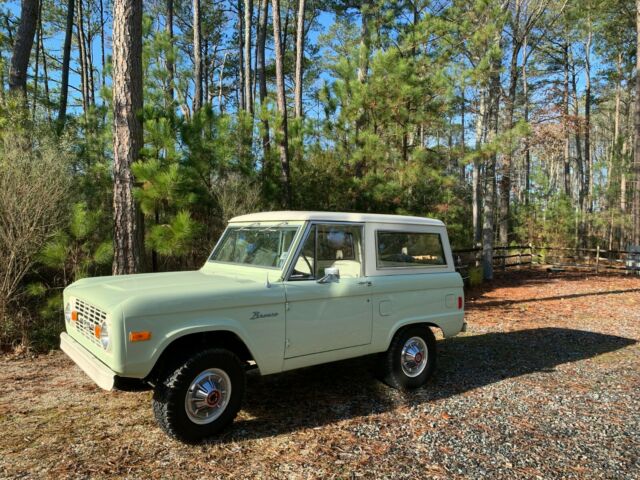 Ford Bronco 1977 image number 0