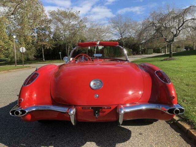 Chevrolet Corvette 1959 image number 29