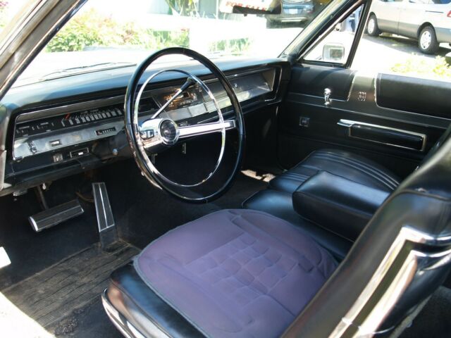 Chrysler 300 Series 1967 image number 35