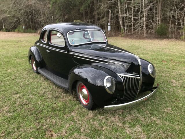 Ford Deluxe 1939 image number 16