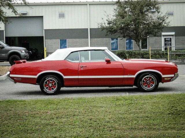 Oldsmobile Cutlass 1970 image number 10