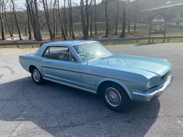 Ford Mustang 1966 image number 12