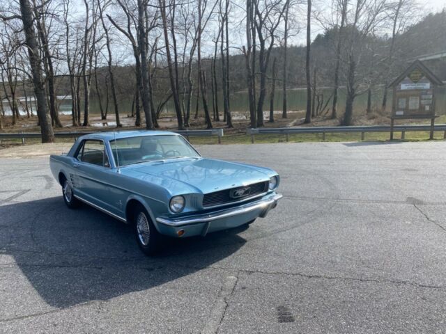 Ford Mustang 1966 image number 2