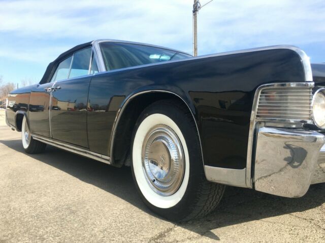 Lincoln Continental 1965 image number 17