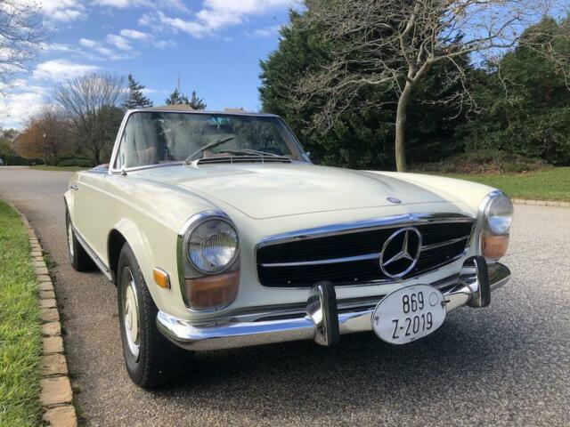 Mercedes-Benz SL-Class 1970 image number 24