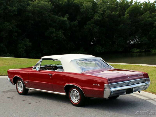 Pontiac Le Mans 1965 image number 26